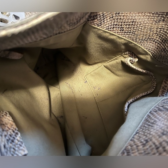 G.I.L.I Embossed Leather Hobo Bag - Picture 12 of 13